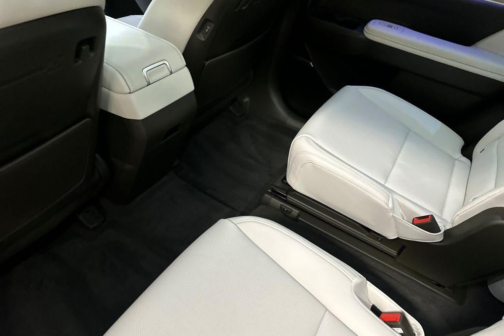 2025 Hyundai SANTA FE Calligraphy AWD