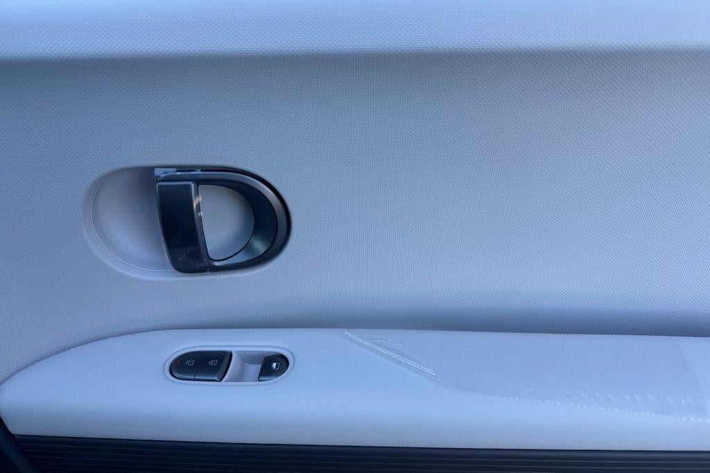 2026 Hyundai IONIQ 5 SE