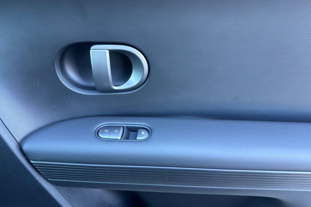 2026 Hyundai IONIQ 5 SE