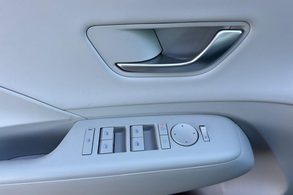 2026 Hyundai KONA SEL Premium FWD