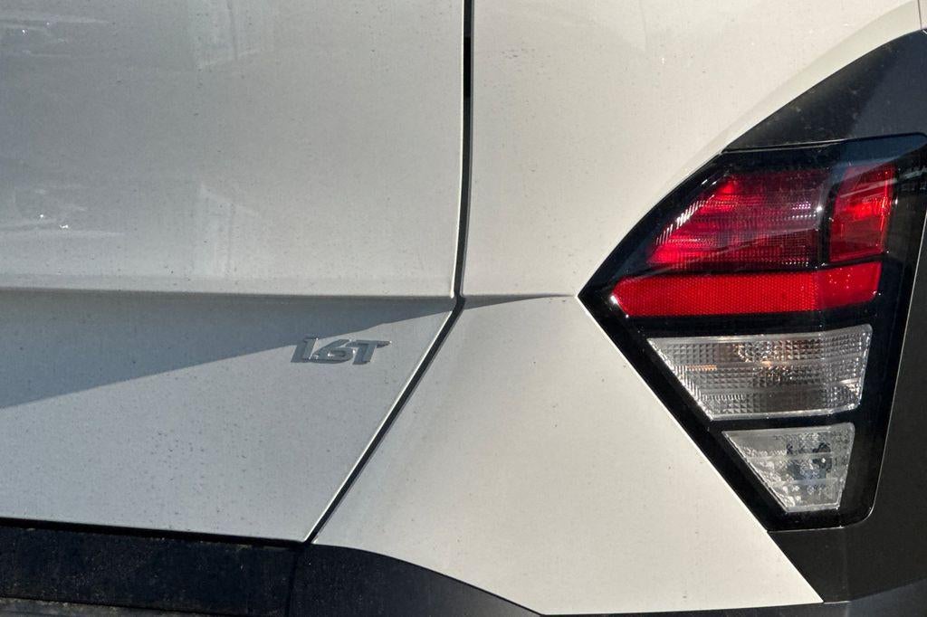 2026 Hyundai KONA SEL Premium FWD