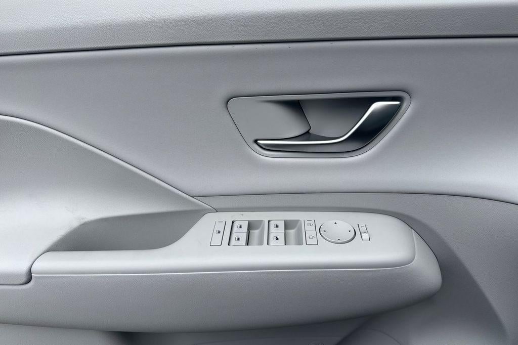 2026 Hyundai KONA SEL Premium FWD