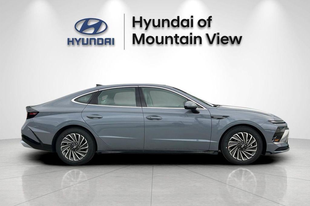 2026 Hyundai SONATA HYBRID SEL