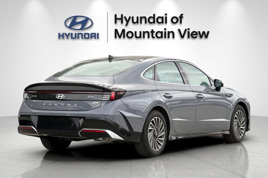 2026 Hyundai SONATA HYBRID SEL