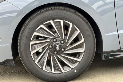 2026 Hyundai SONATA HYBRID SEL