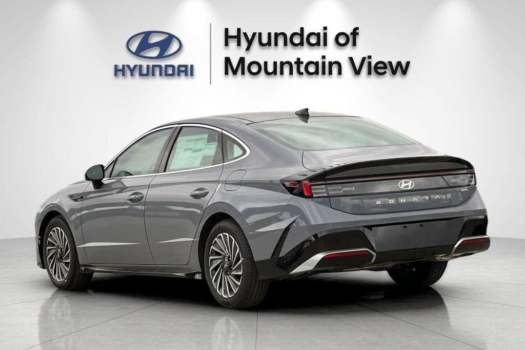 2026 Hyundai SONATA HYBRID SEL